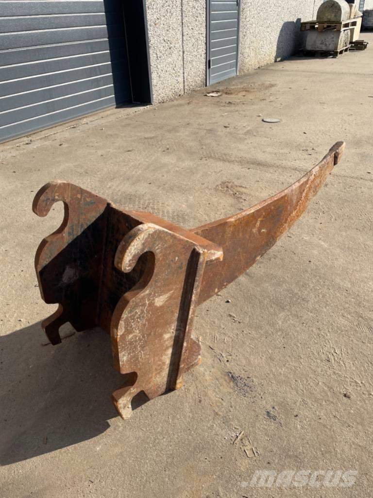  Rippertand Scarifiers