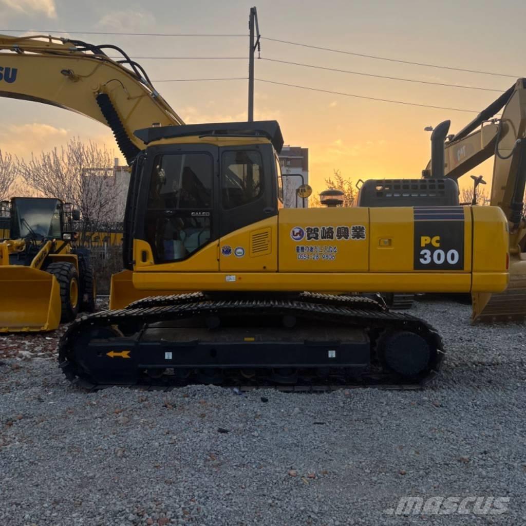 Komatsu PC300 Crawler excavators
