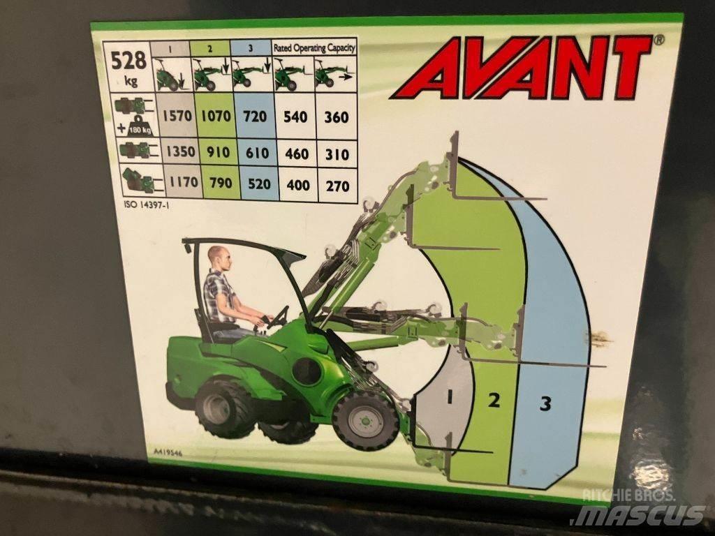 Avant 528 Multi purpose loaders