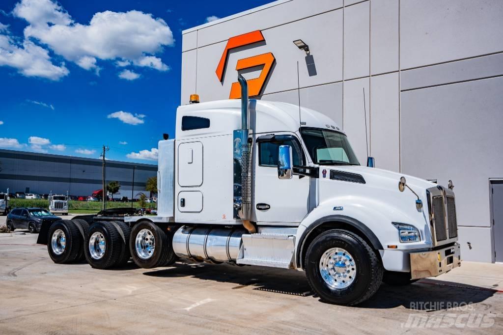 Kenworth T 880 Tractor Units