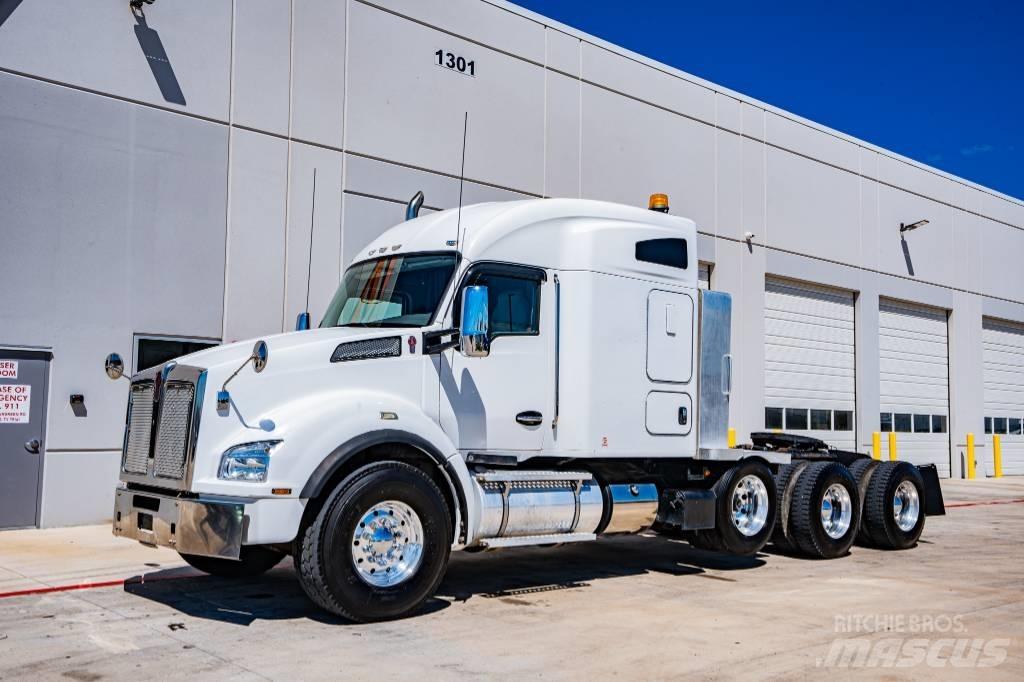 Kenworth T 880 Tractor Units