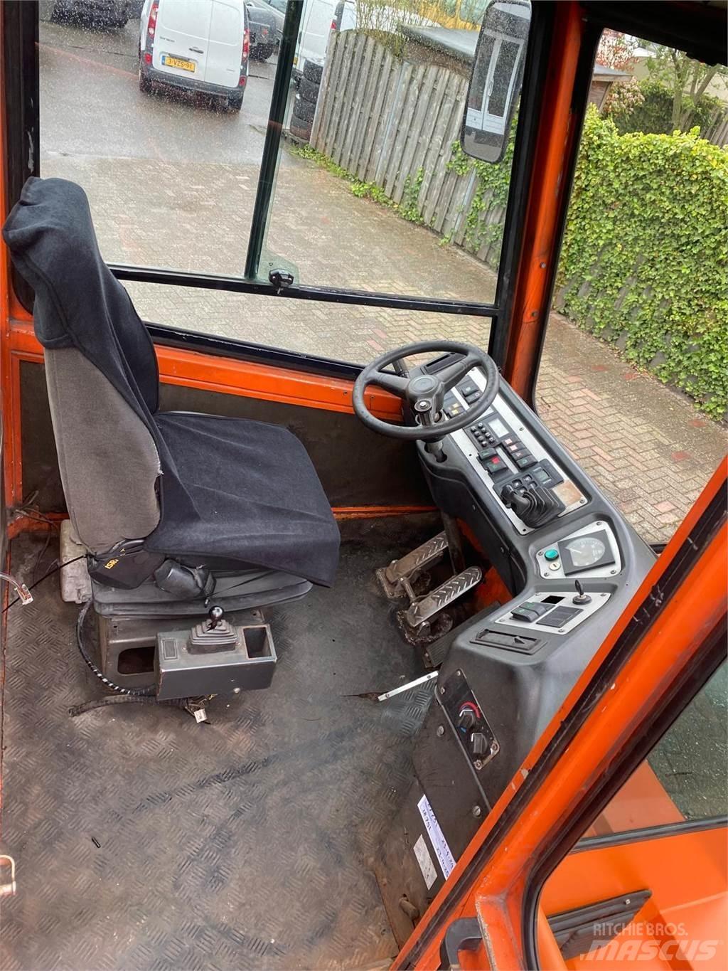 Terberg YT182 Terminal tractors