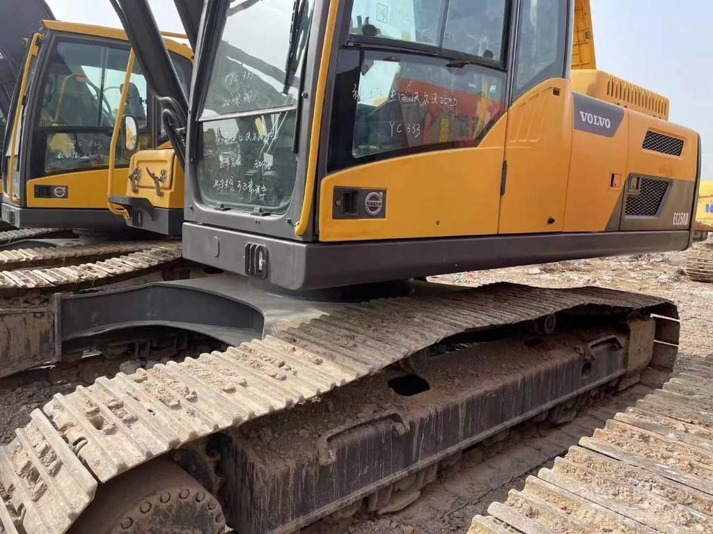 Volvo EC 250 D L Crawler excavators