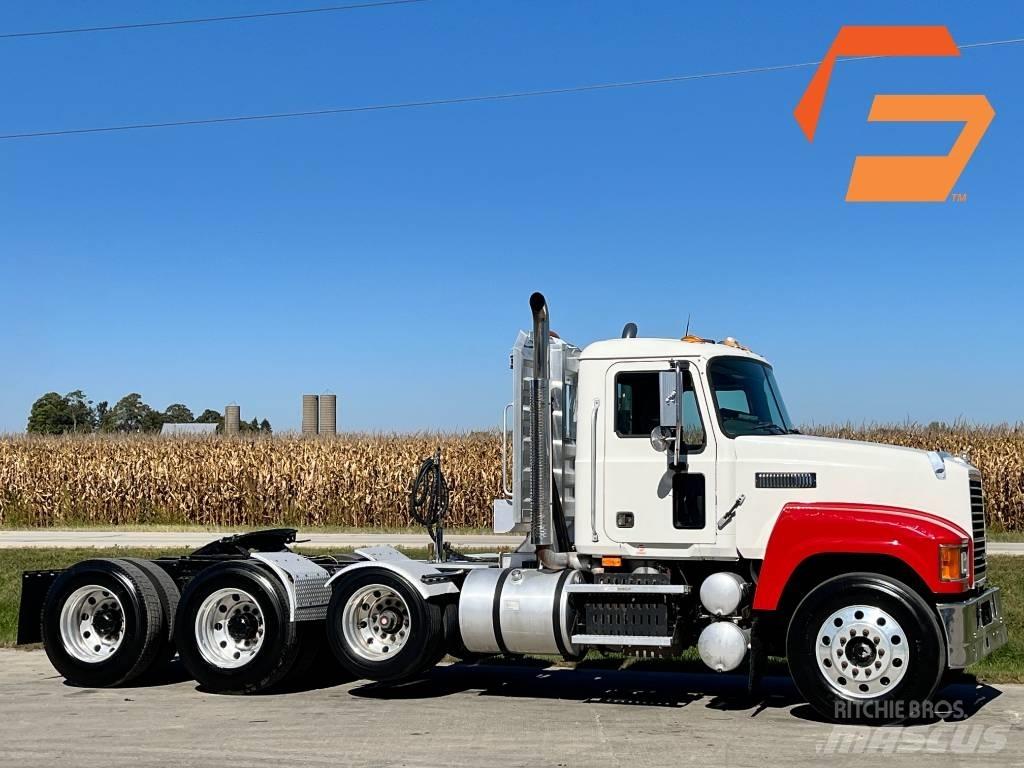 Mack CHU 613 Tractor Units