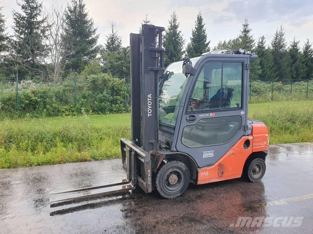 Toyota 02-8FDF25 Diesel trucks
