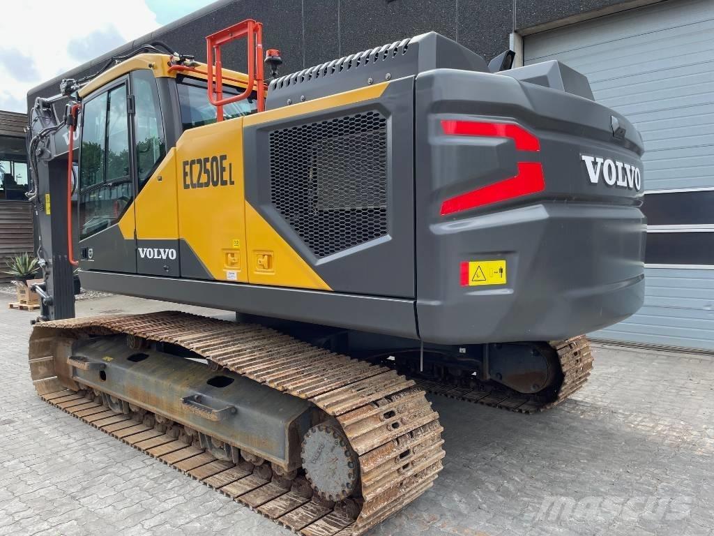 Volvo EC250E Crawler excavators