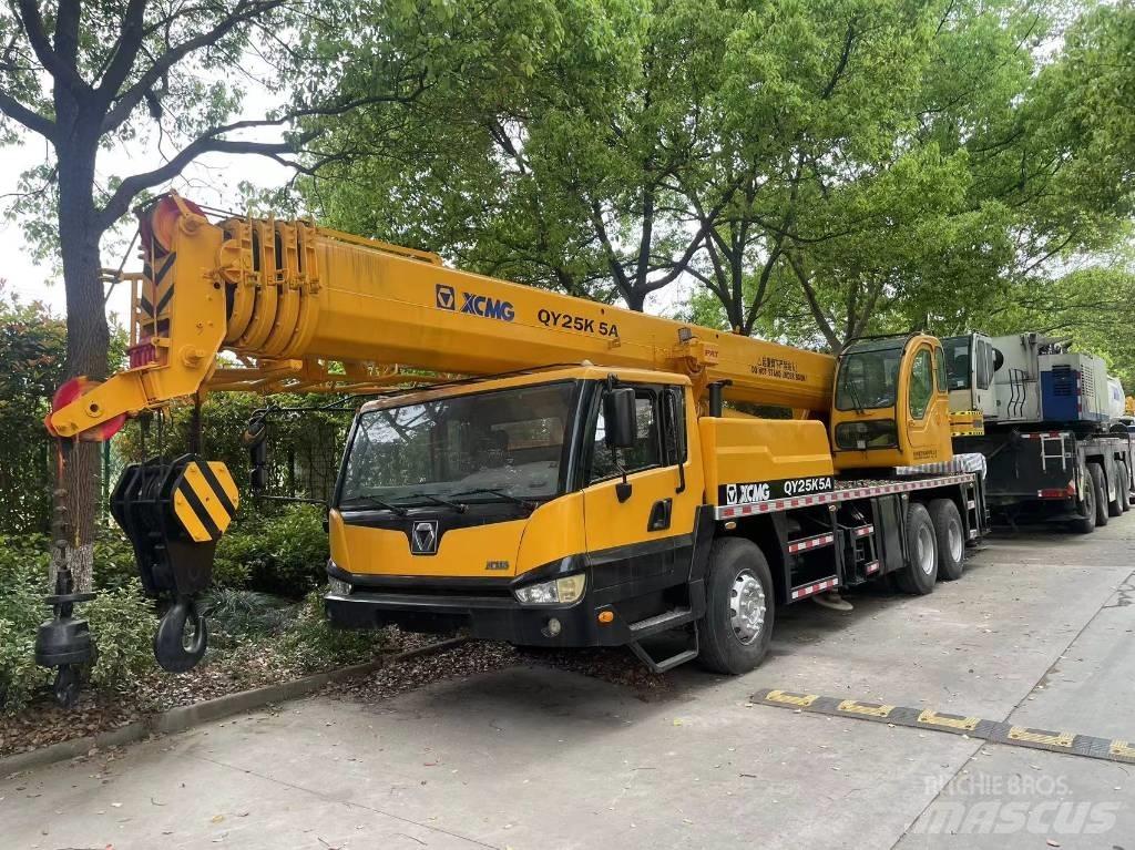 XCMG XCT25 All terrain cranes