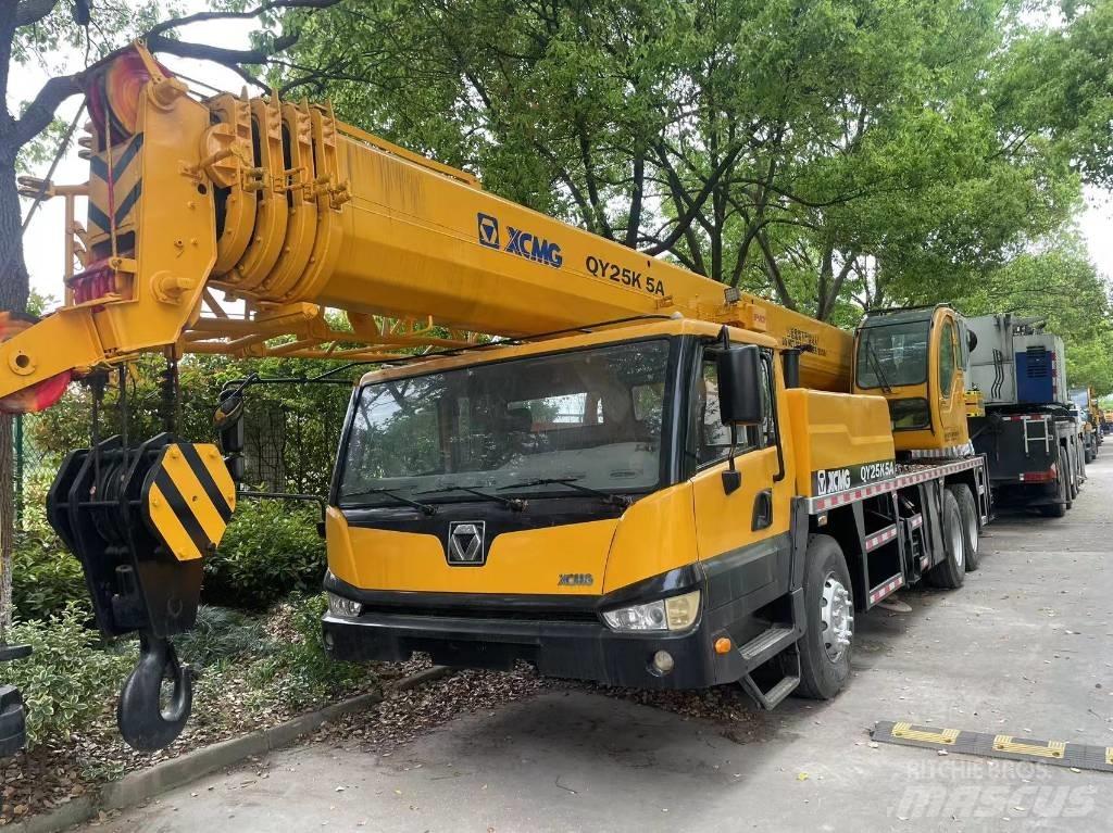 XCMG XCT25 All terrain cranes