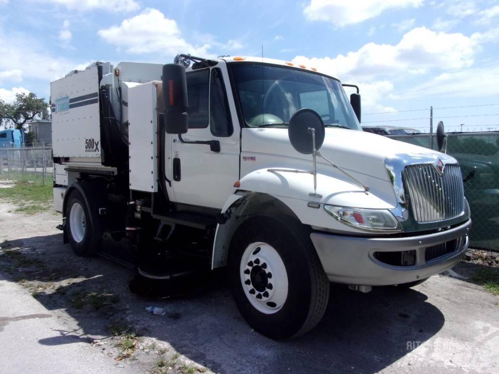 International 4300 Sweeper trucks