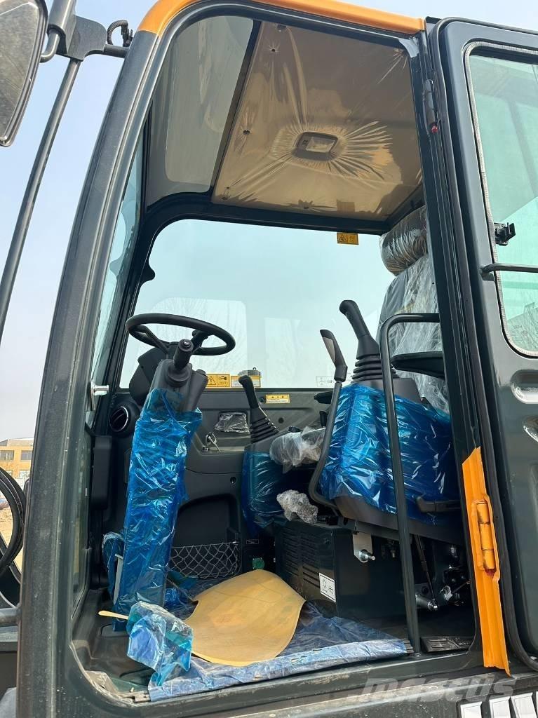 Hyundai 60 W Wheeled excavators