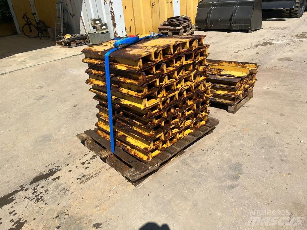 CAT D 6 Tracks, chains and undercarriage