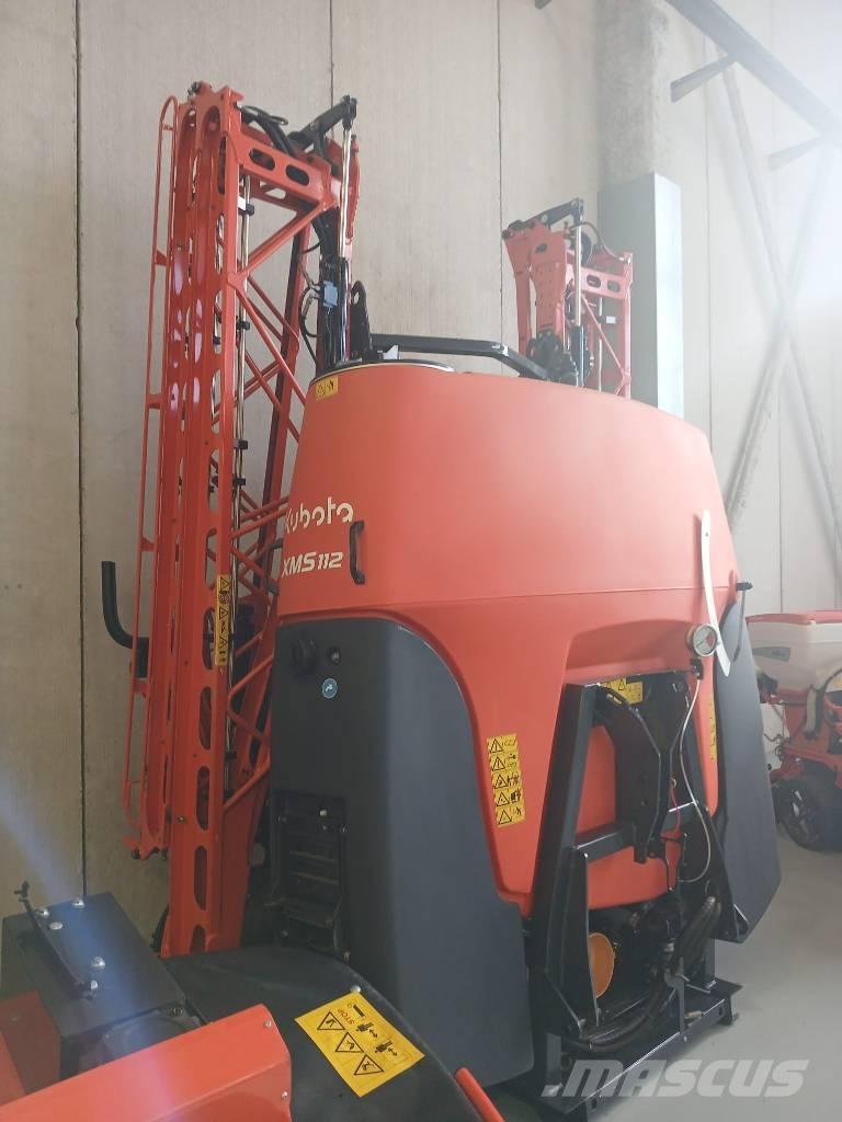 Kubota XMS112 Mounted sprayers