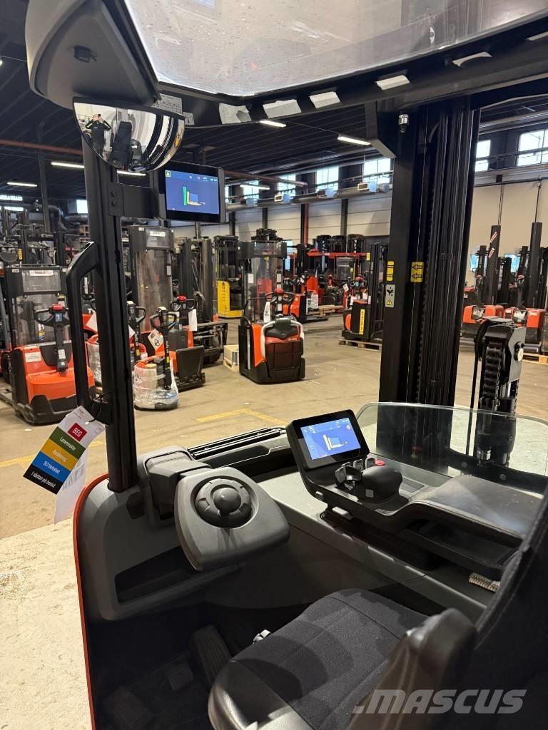 BT truck RRE 160HE Reach trucks