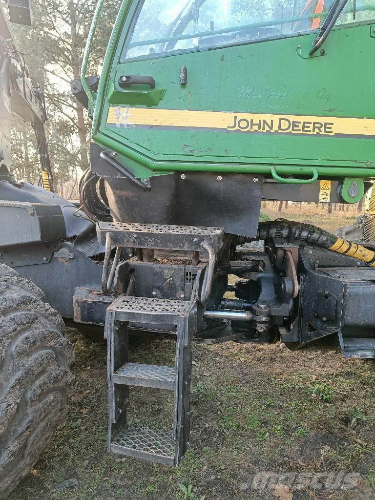 John Deere 1270 D Harvesters