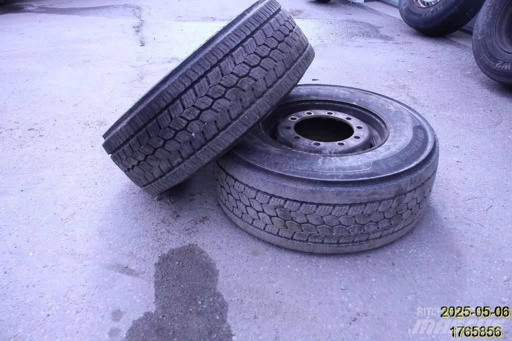  Entreprenad Däck Tyres, wheels and rims