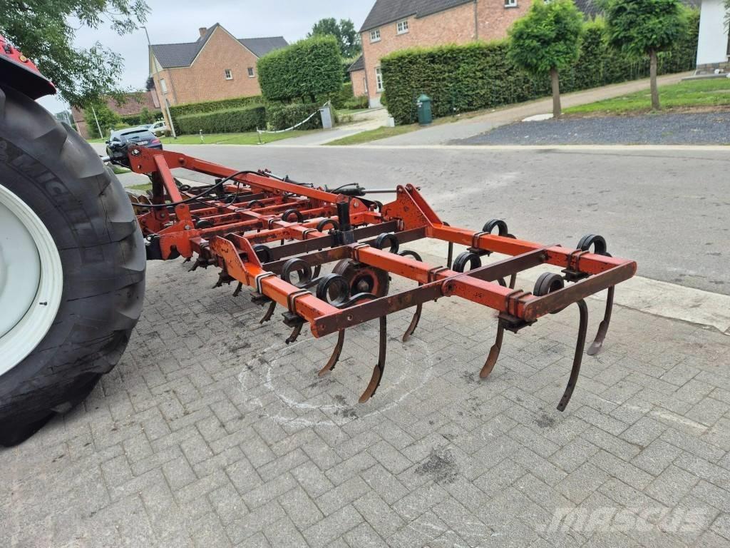  Cultivator 580 Cultivators