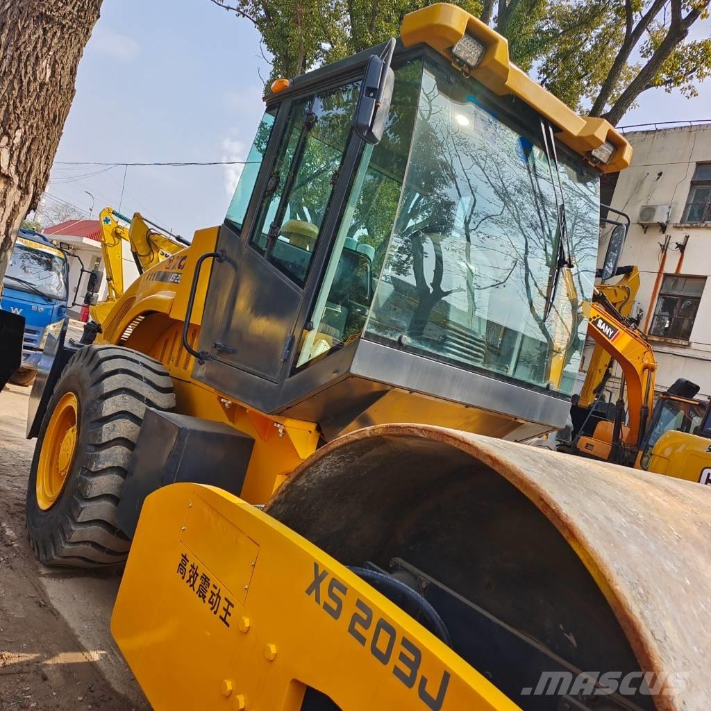XCMG XS 203 J Single drum rollers