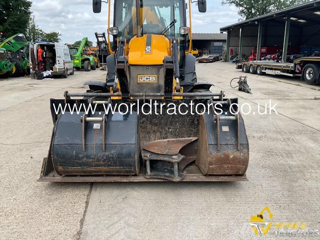 JCB 3 CX Backhoe loaders