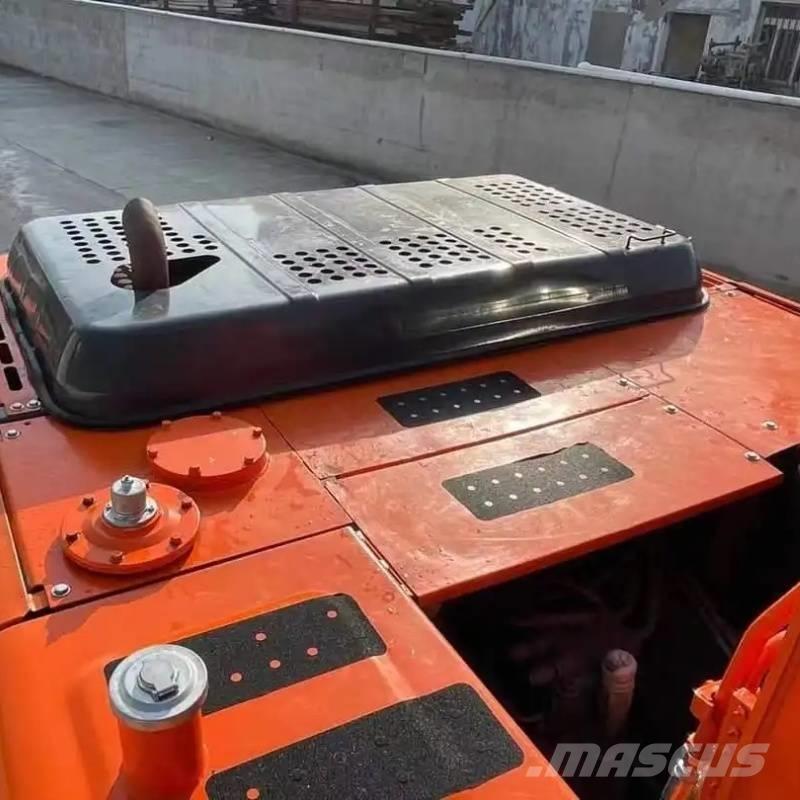 Hitachi ZX 200 Crawler excavators