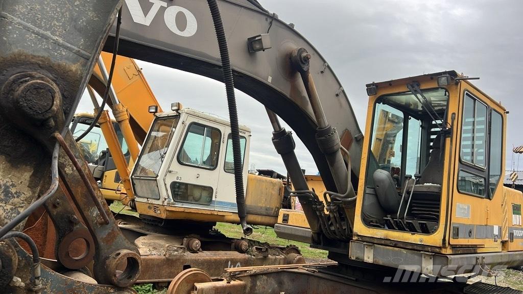Volvo 280 Cabins and interior