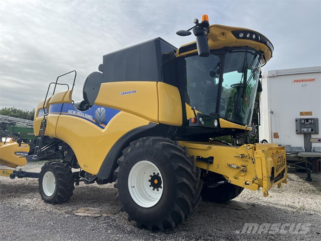New Holland CX6.80 Combine harvesters