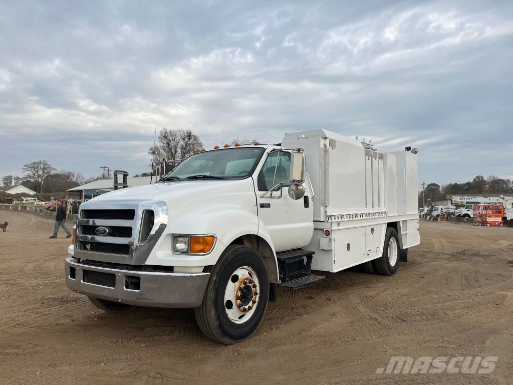 Ford F 650 XLT Tanker trucks