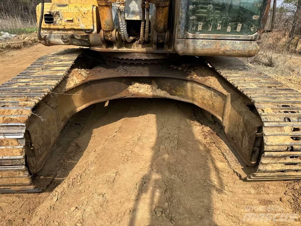 Hyundai 305LC-7 Crawler excavators