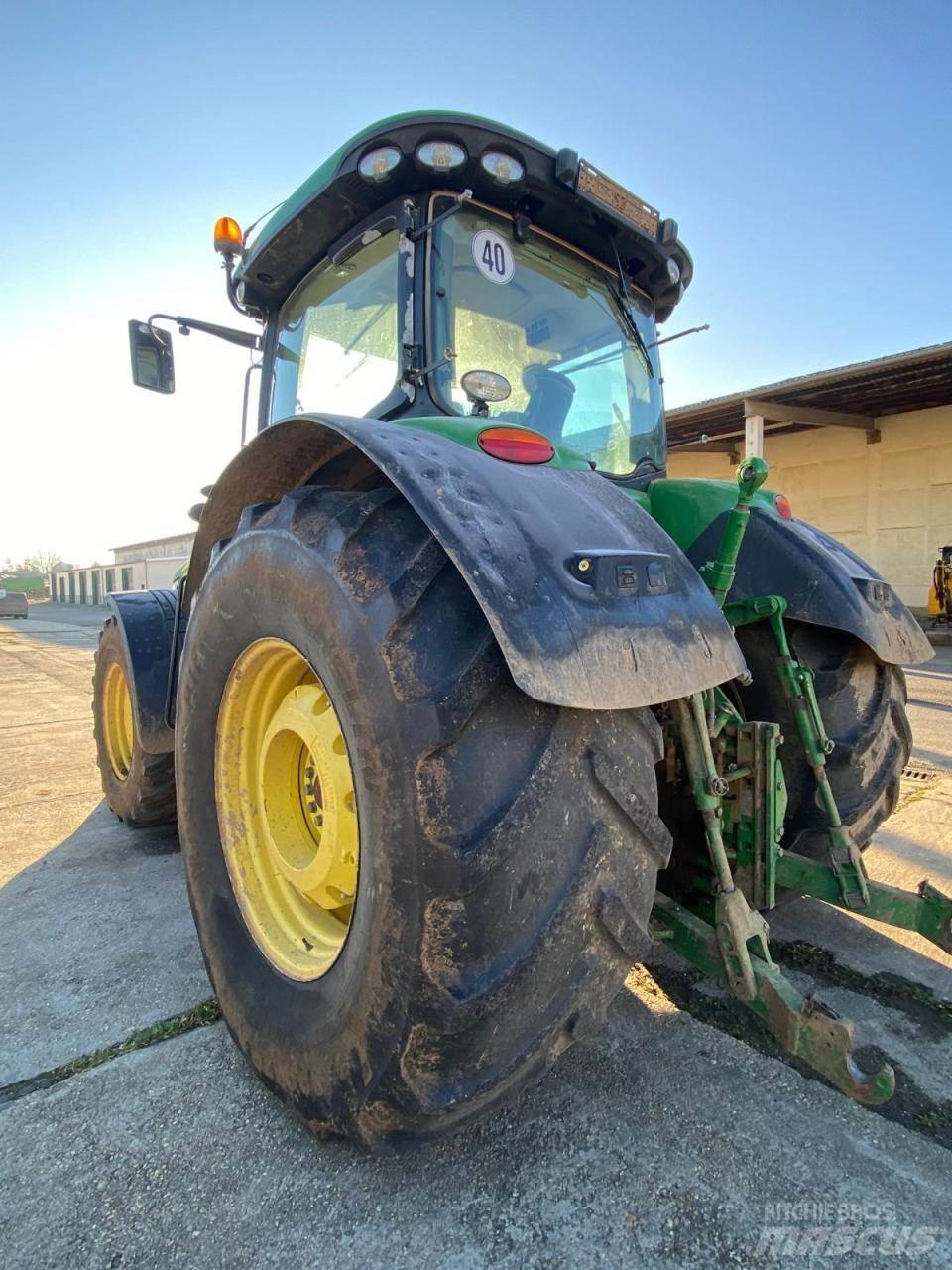 John Deere 8345 R Tractors