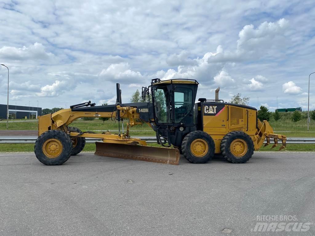 CAT 140M Graders