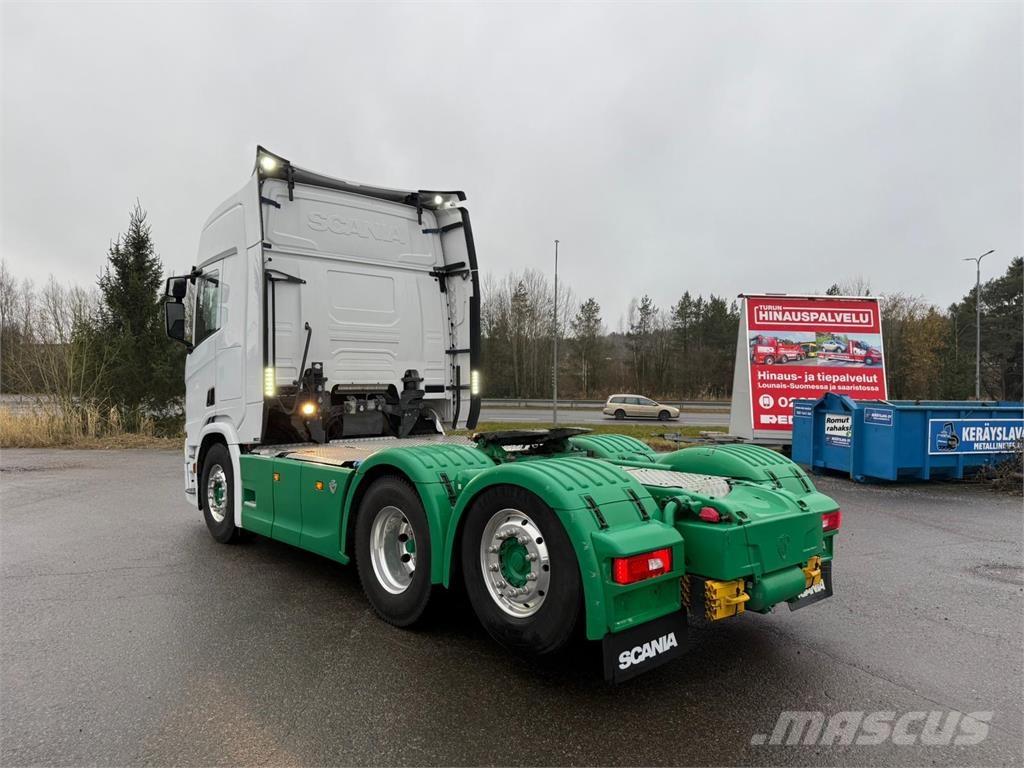 Scania R580 6x2 Tractor Units