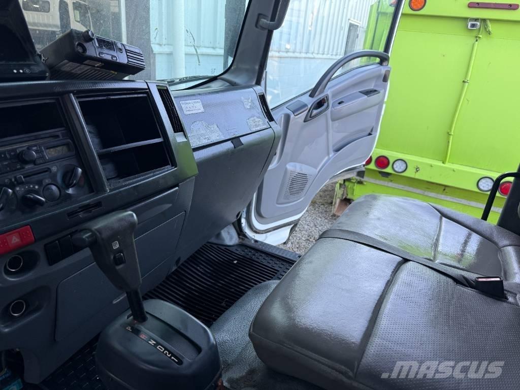Isuzu NRR Waste trucks