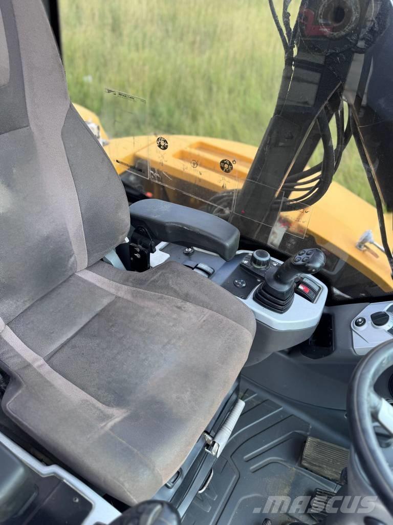 Mecalac 12 MTX Backhoe loaders