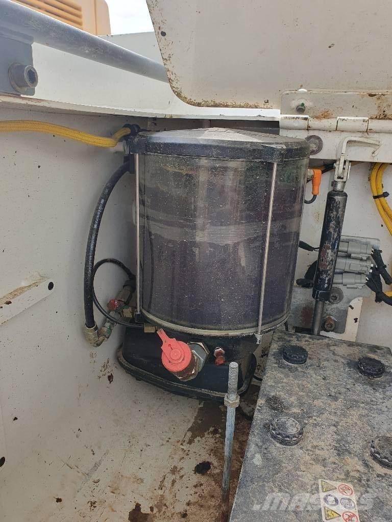 Liebherr R 926 LC Crawler excavators