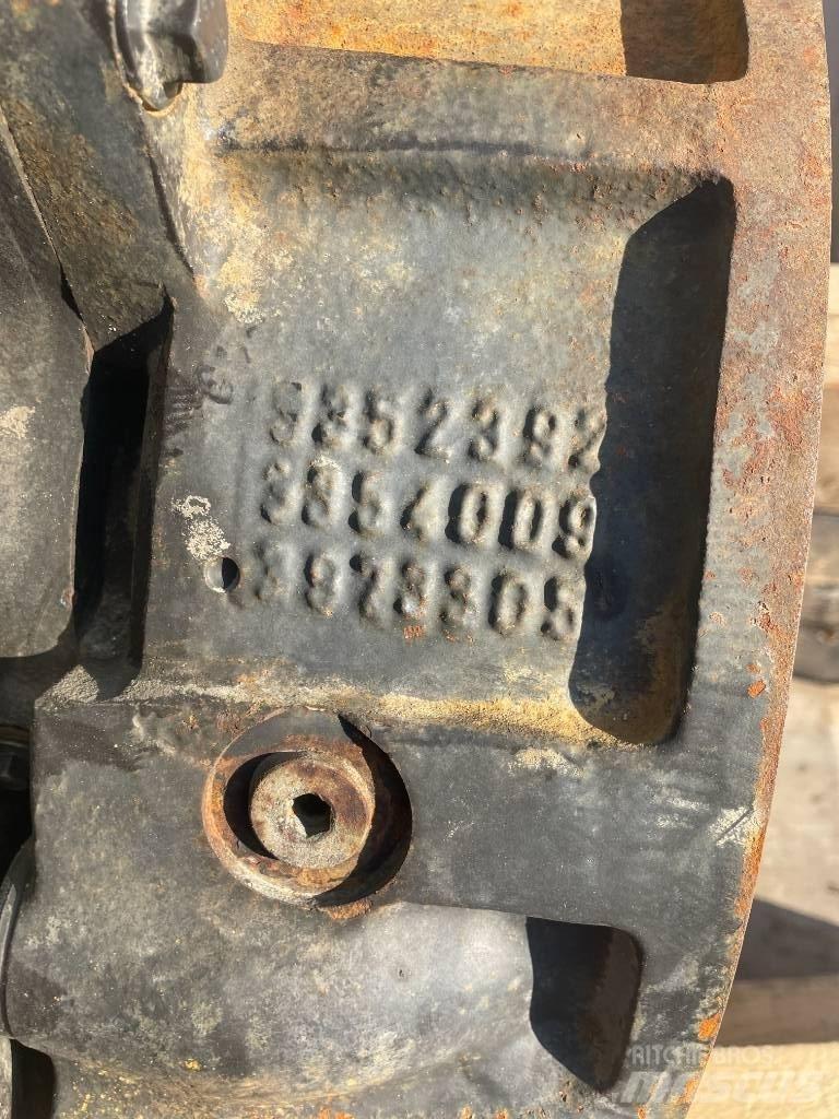 Cummins QSL9 Underground Loaders