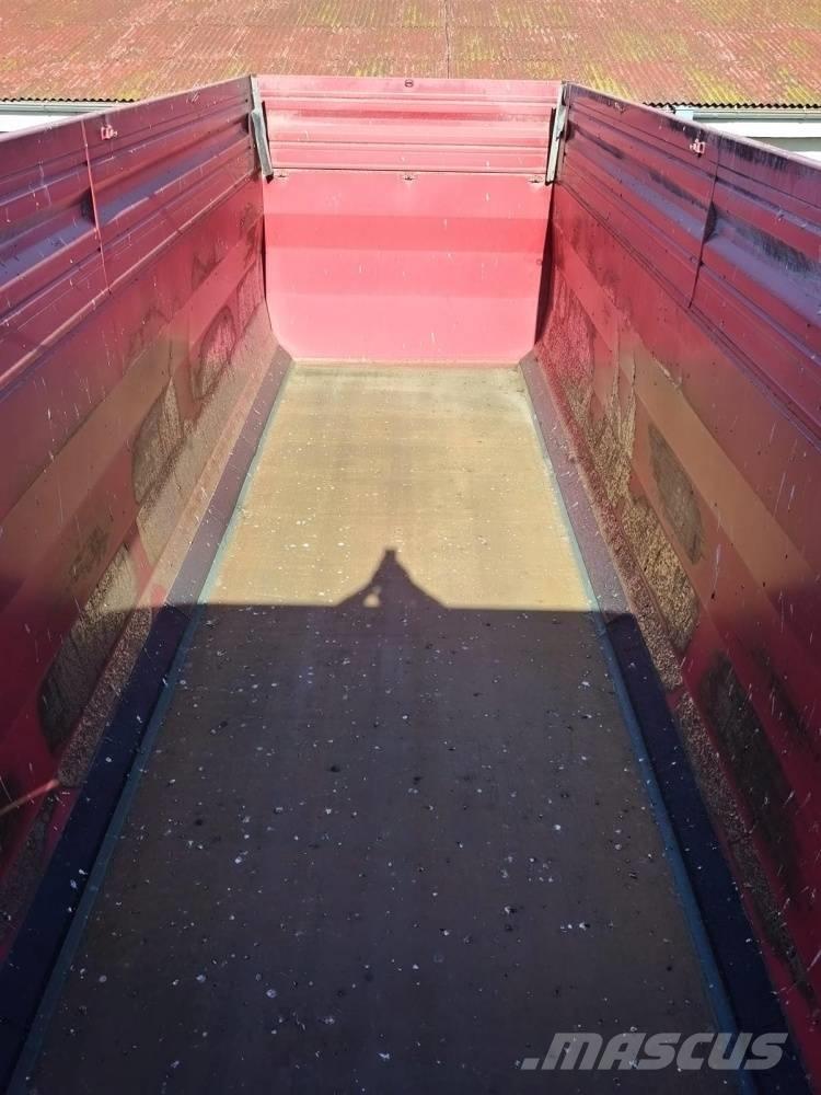 Krampe Bandit 750 Tipper trailers