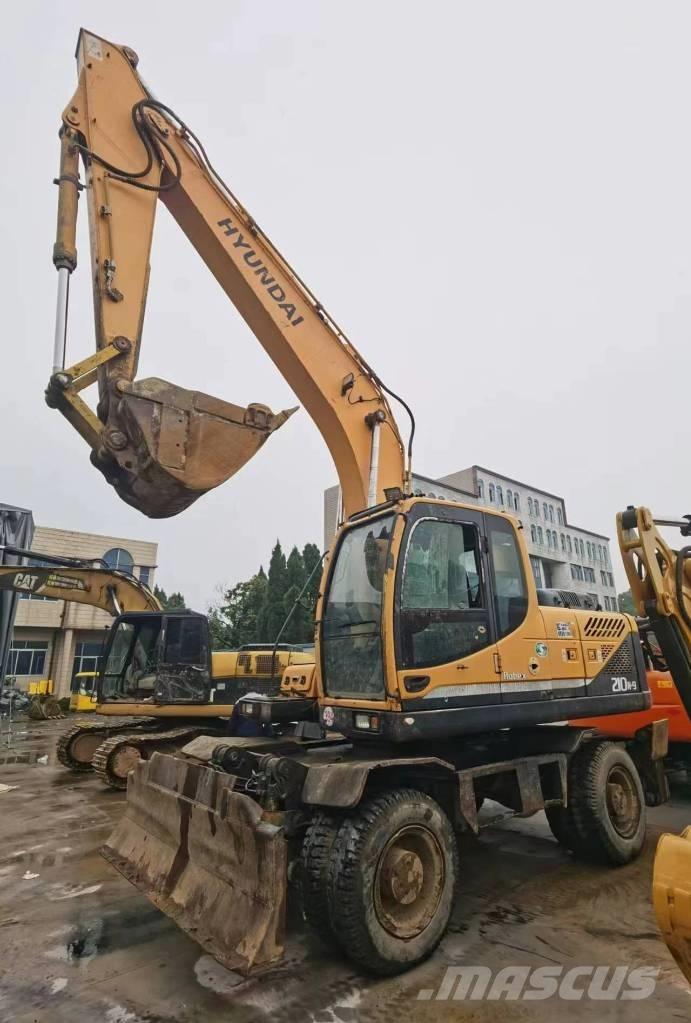 Hyundai R210W-9 Wheeled excavators