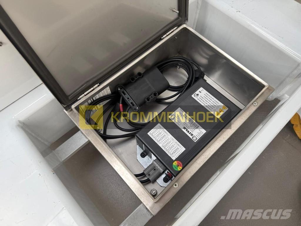 Valla 25E Mini cranes