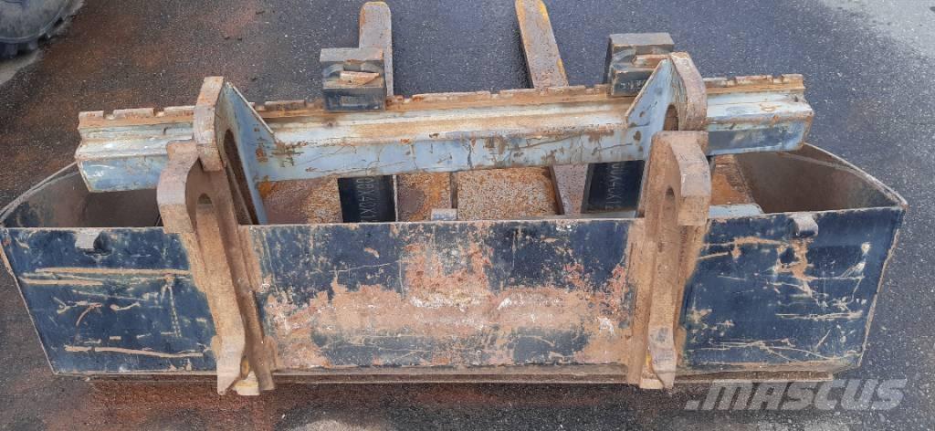 Wiedemann 1380 Skid steer loaders