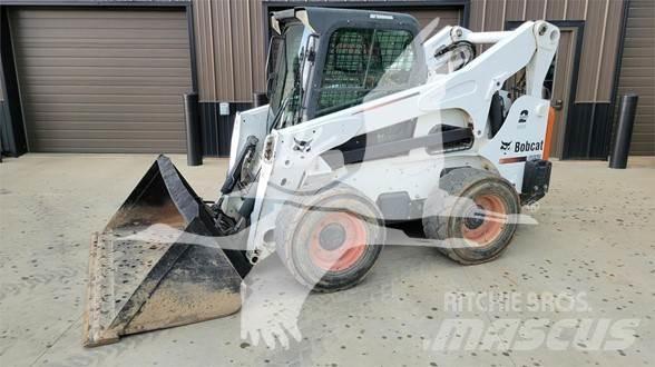 Bobcat S850 Skid steer loaders