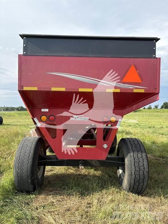 Demco 450 Grain / Silage Trailers