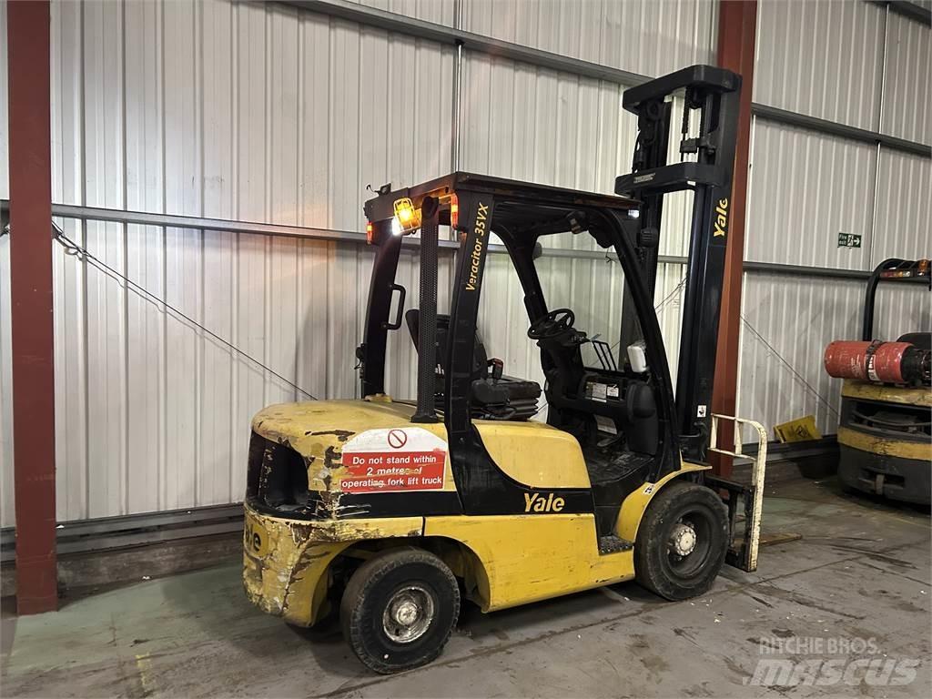 Yale GDP35VX Diesel trucks