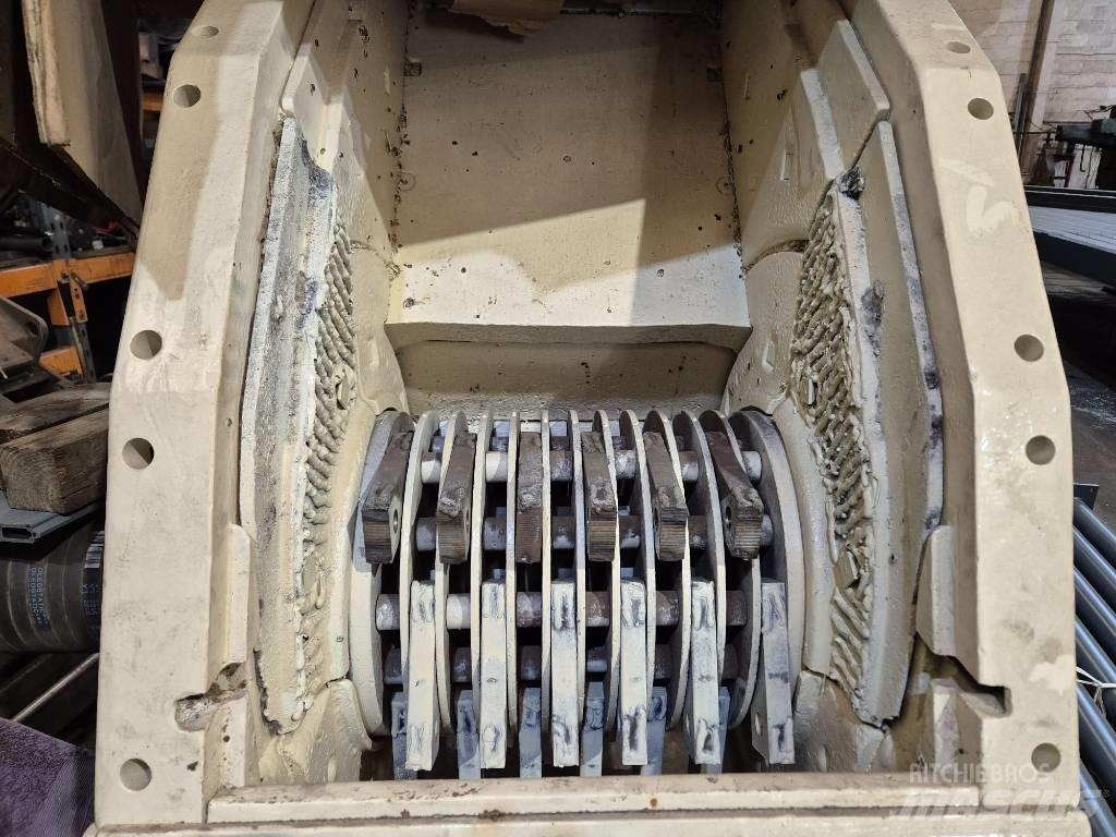 Christy Turner 24x16 Waste sorting equipment