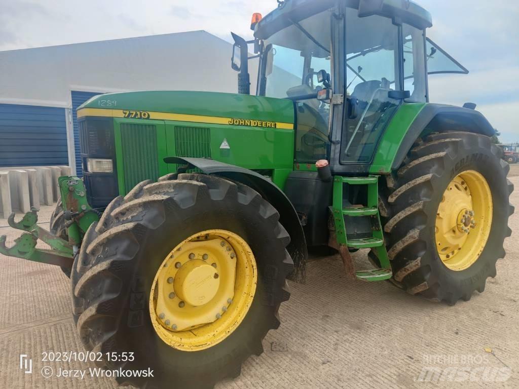John Deere 7710 Tractors