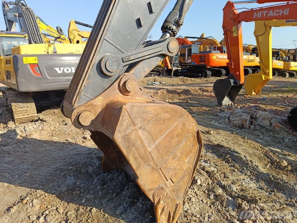 Volvo EC 240 Crawler excavators