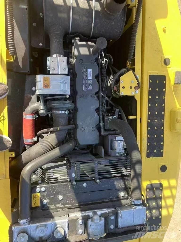 Komatsu 210LC-8 Crawler excavators