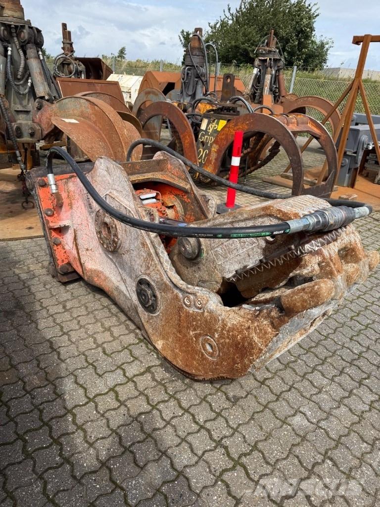 NPK G 18 J Pulveriser (Demolition Crusher ) 
