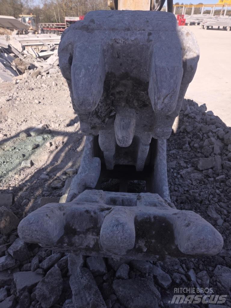 NPK G 18 J Pulveriser (Demolition Crusher ) 