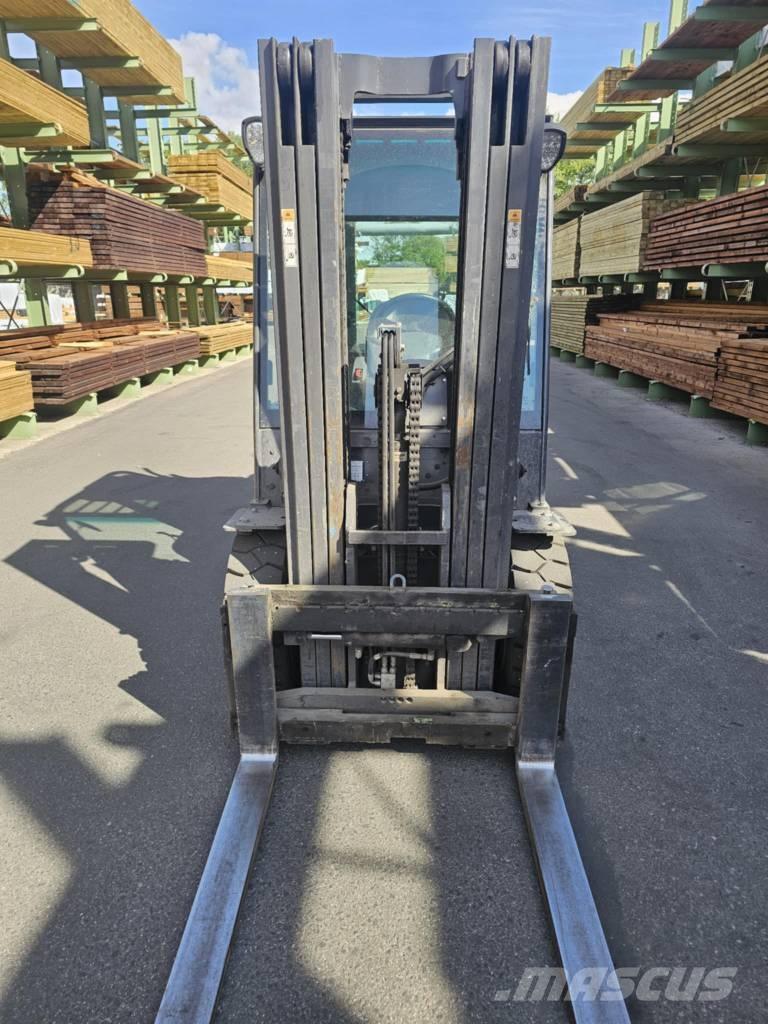 Daewoo Doosan D35C - 7 Diesel trucks