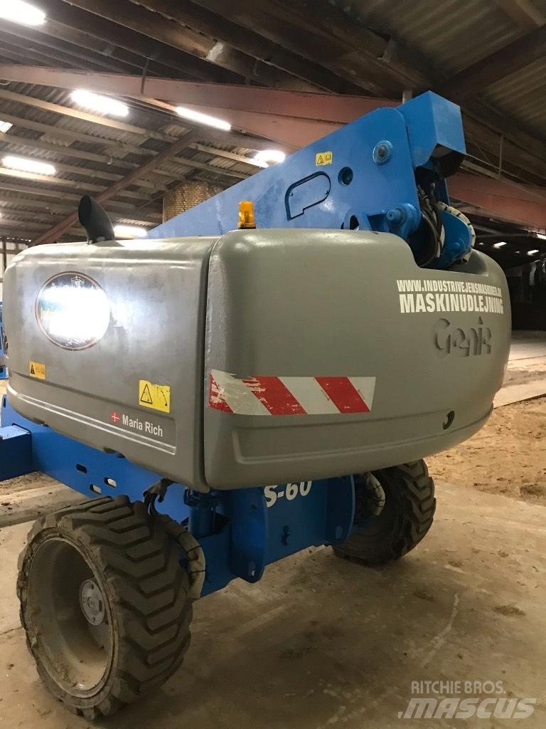 Genie S 60 HC Telescopic boom lifts