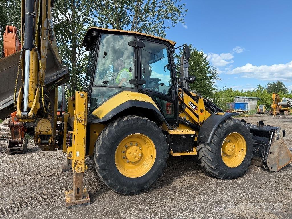 CAT 444 Backhoe loaders